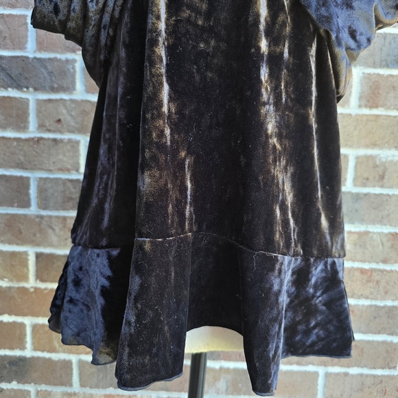 Betsey Johnson Black Velvet Women's Top - Picture 7 of 11